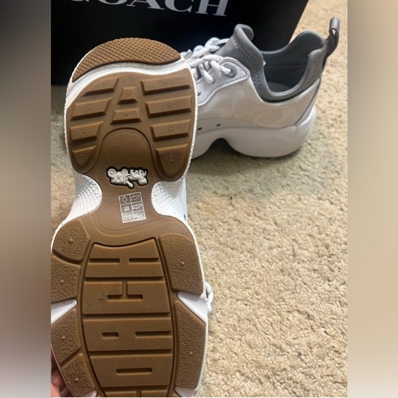 Coach Signature Tech Runner - Size 6 - Picture 2 of 3